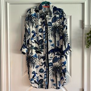 Vilagallo Blue and Black Tropical Print Button Down 3/4 Sleeve Tunic